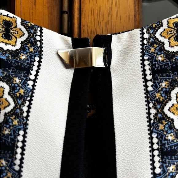 Beautiful lightweight patterned dress, XS - Picture 4 of 5